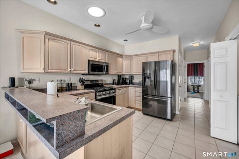 Tiny photo for 9 Cypress Circle #9, Berlin, CT 06037 (MLS # 24164520)