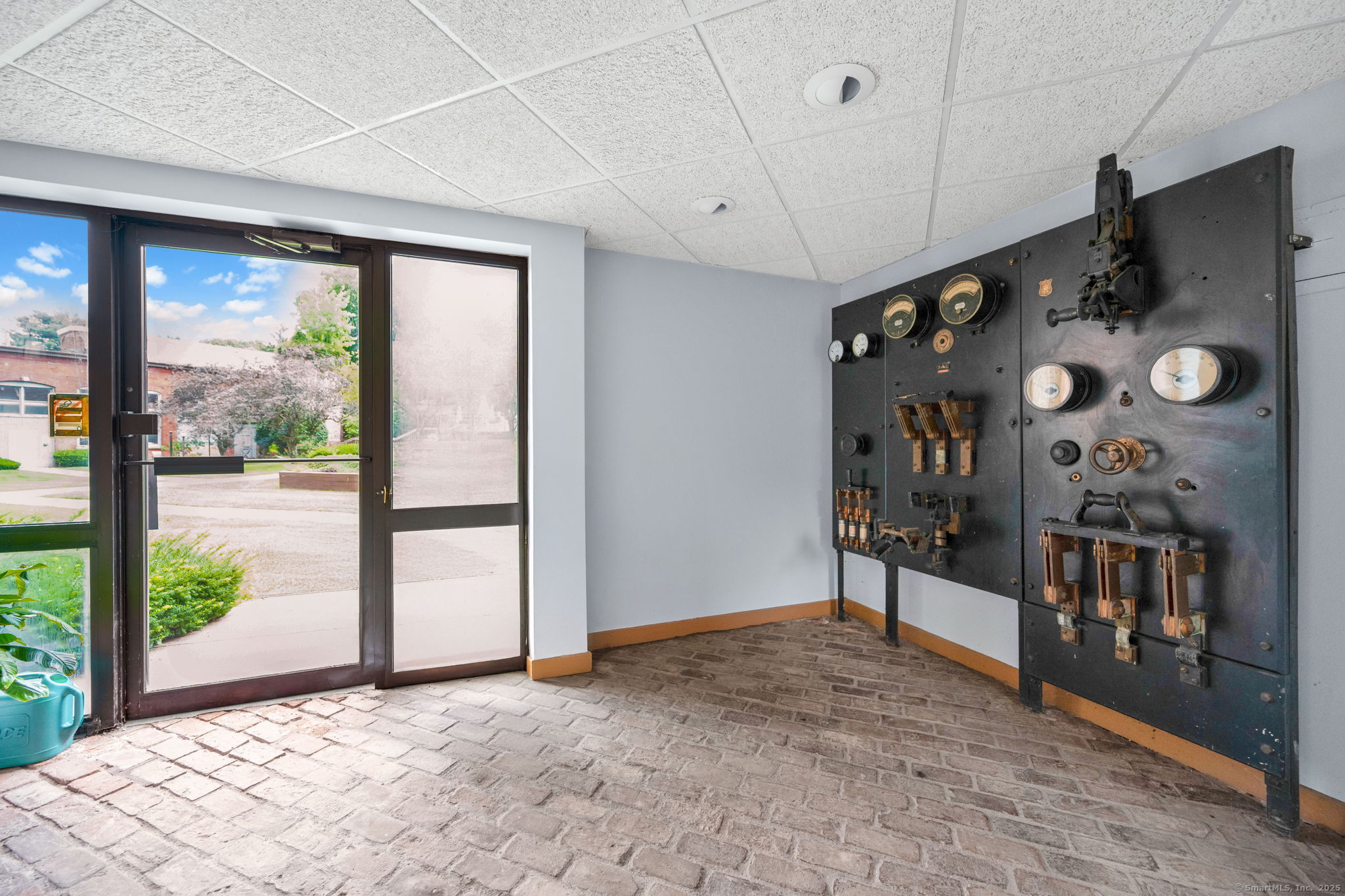 222 Williams Street East APT 104