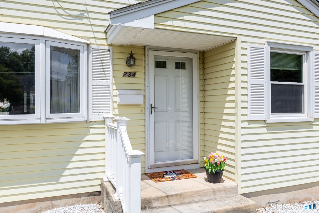 Photo of 234 Beacon Street, Newington, CT 06111 (MLS # 24181196)