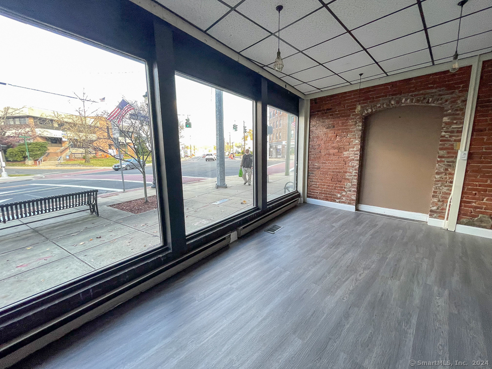 10 West Main Street
