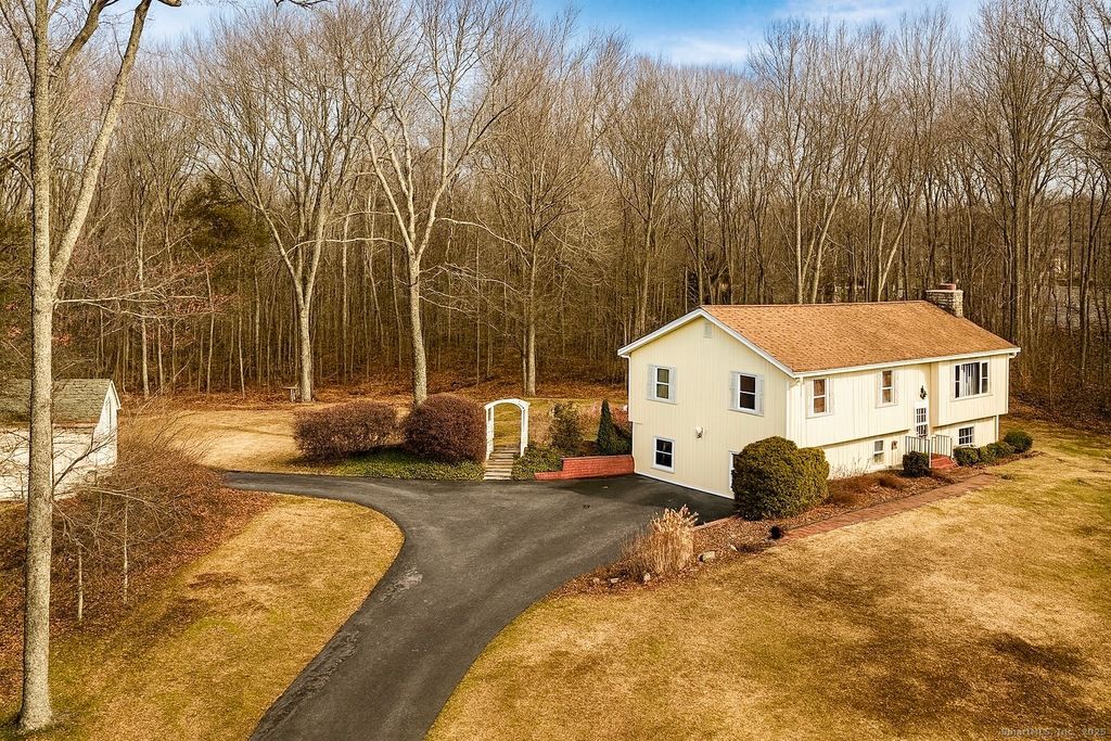 Photo of 134 Shelton Road, Oxford, CT 06478 (MLS # 24144013)