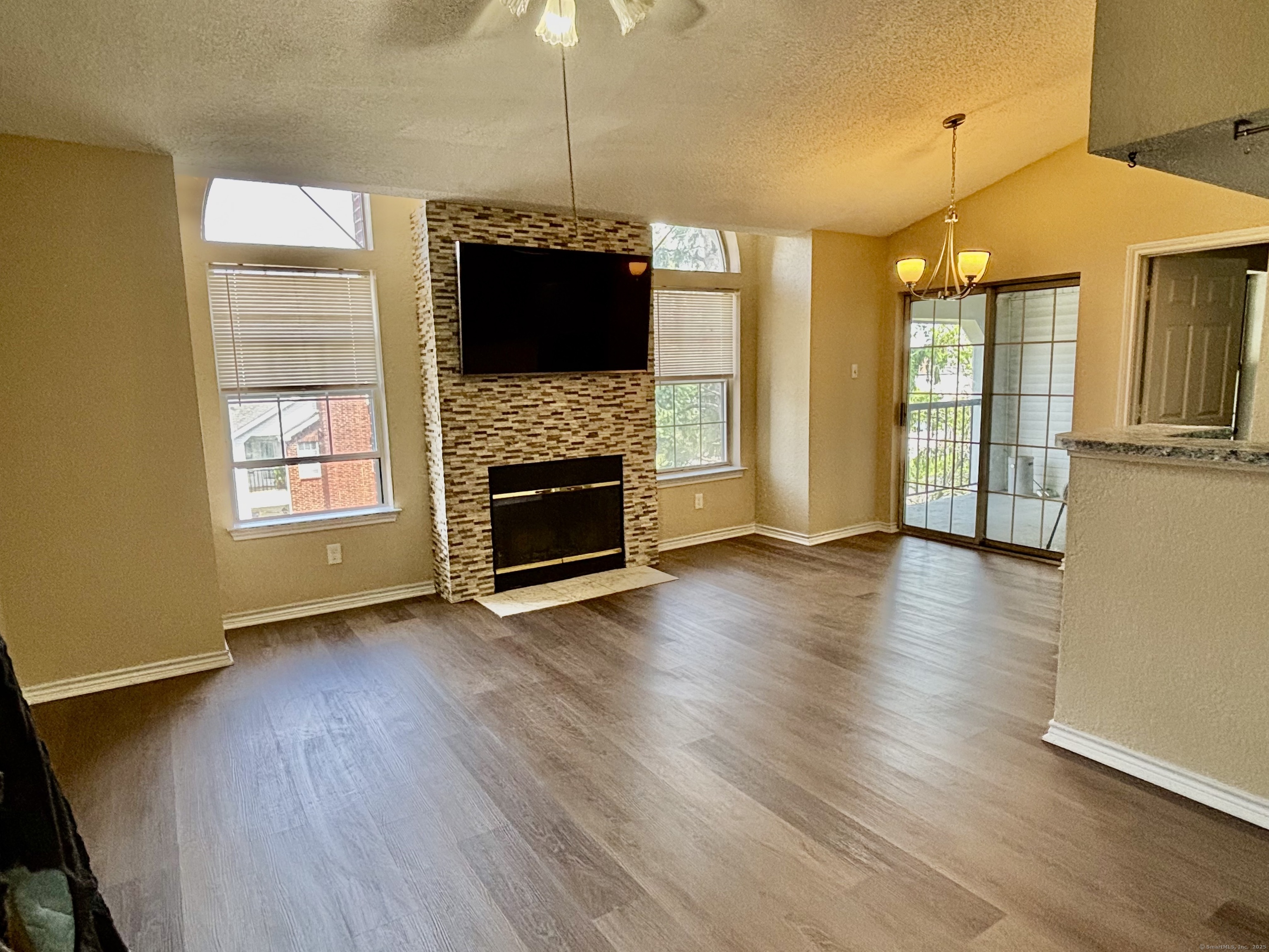 Photo 1 of High Street Apt 7304, East Hartford, Connecticut, $1,700, Web #: 24096561