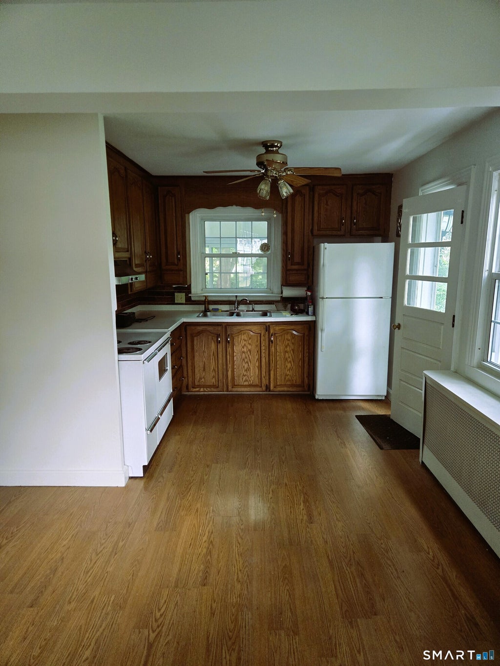 Photo of 155 Irving Street, Manchester, CT 06042 (MLS # 24210540)