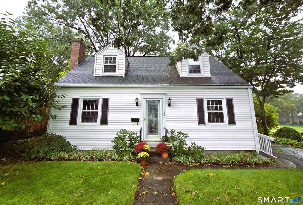 Photo of 155 Irving Street, Manchester, CT 06042 (MLS # 24210540)