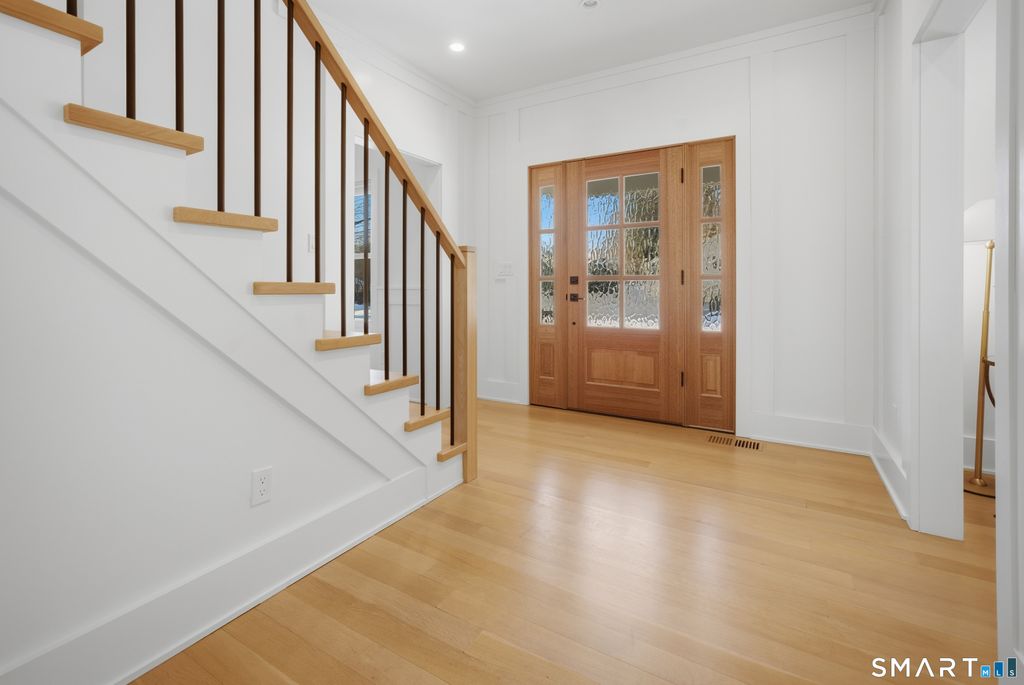 Photo of 196 Robin Lane, Fairfield, CT 06824 (MLS # 24150513)