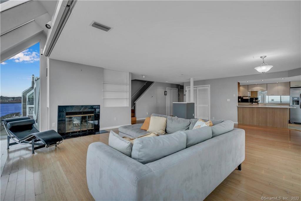 8 Harbour Close #8, New Haven, Connecticut image 3