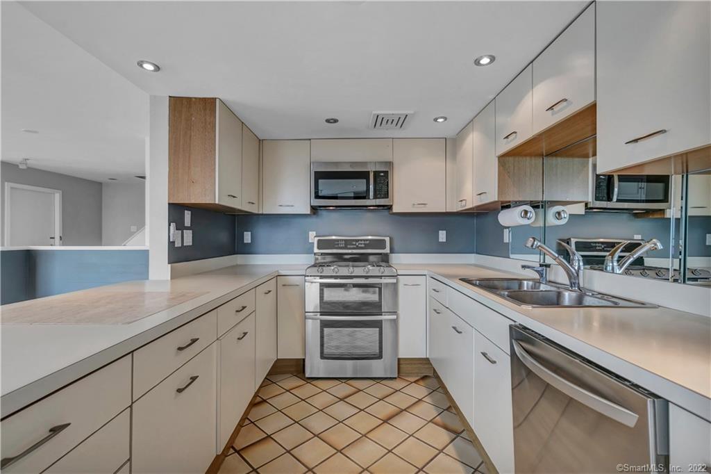 8 Harbour Close #8, New Haven, Connecticut image 7