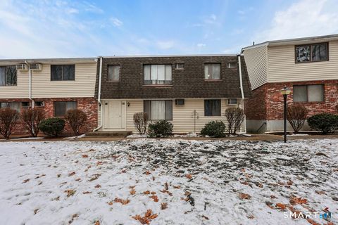 Photo of 826 Blackstone Village #826, Meriden, CT 06450 (MLS # 24139328)