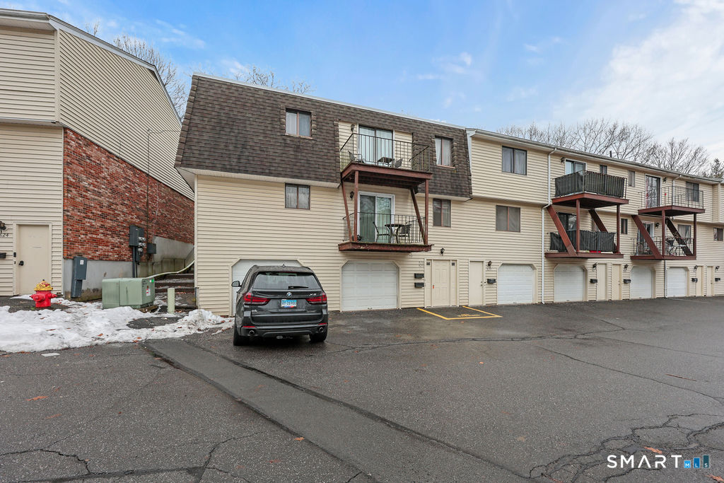 826 Blackstone Village 826