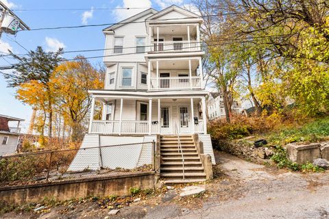 Photo of 33 Albert Place, Waterbury, CT 06702 (MLS # 24156361)