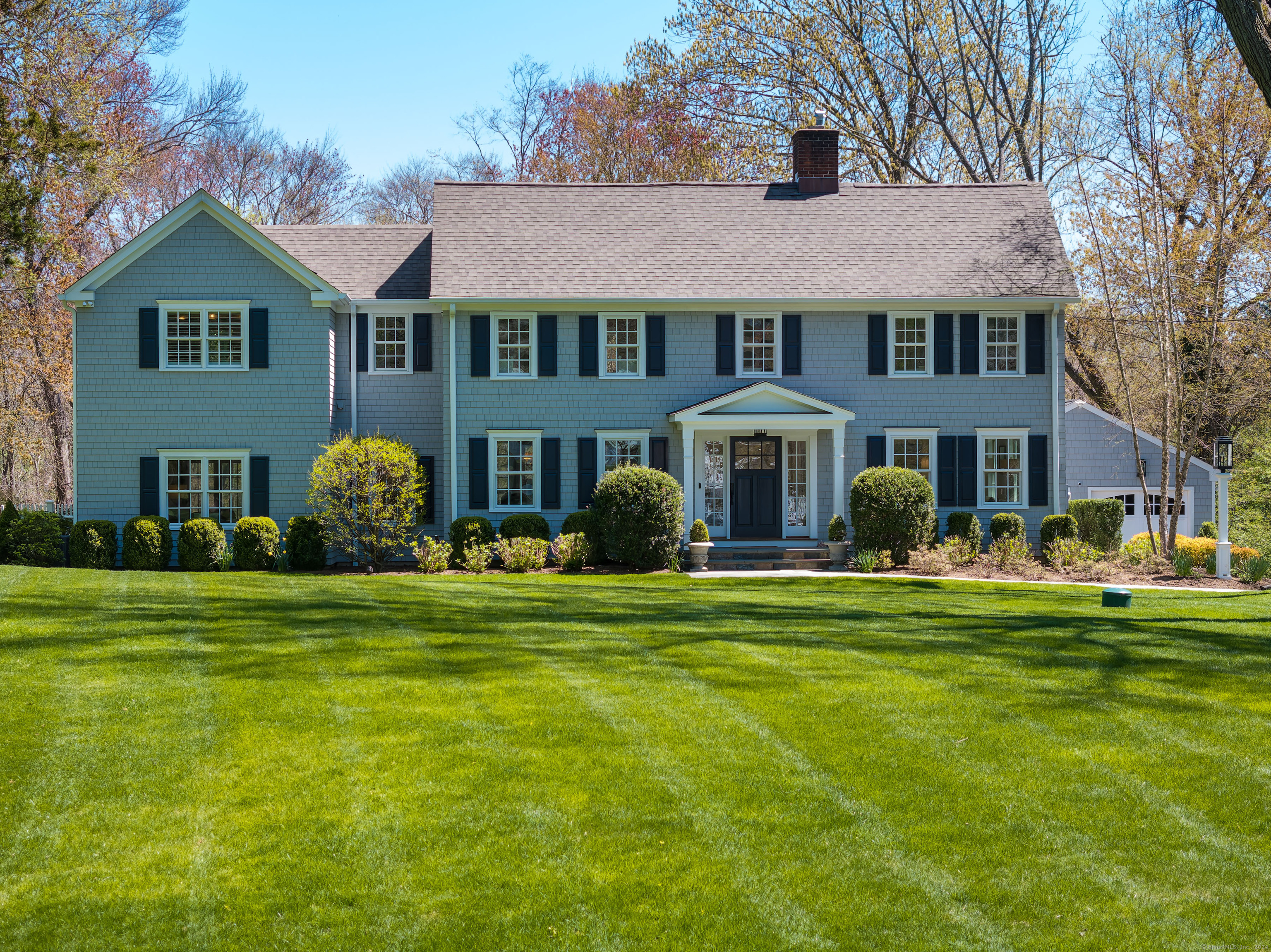 Property for Sale at 18 Highfield Lane, Darien, Connecticut - Bedrooms: 5 
Bathrooms: 4 
Rooms: 11  - $2,995,000