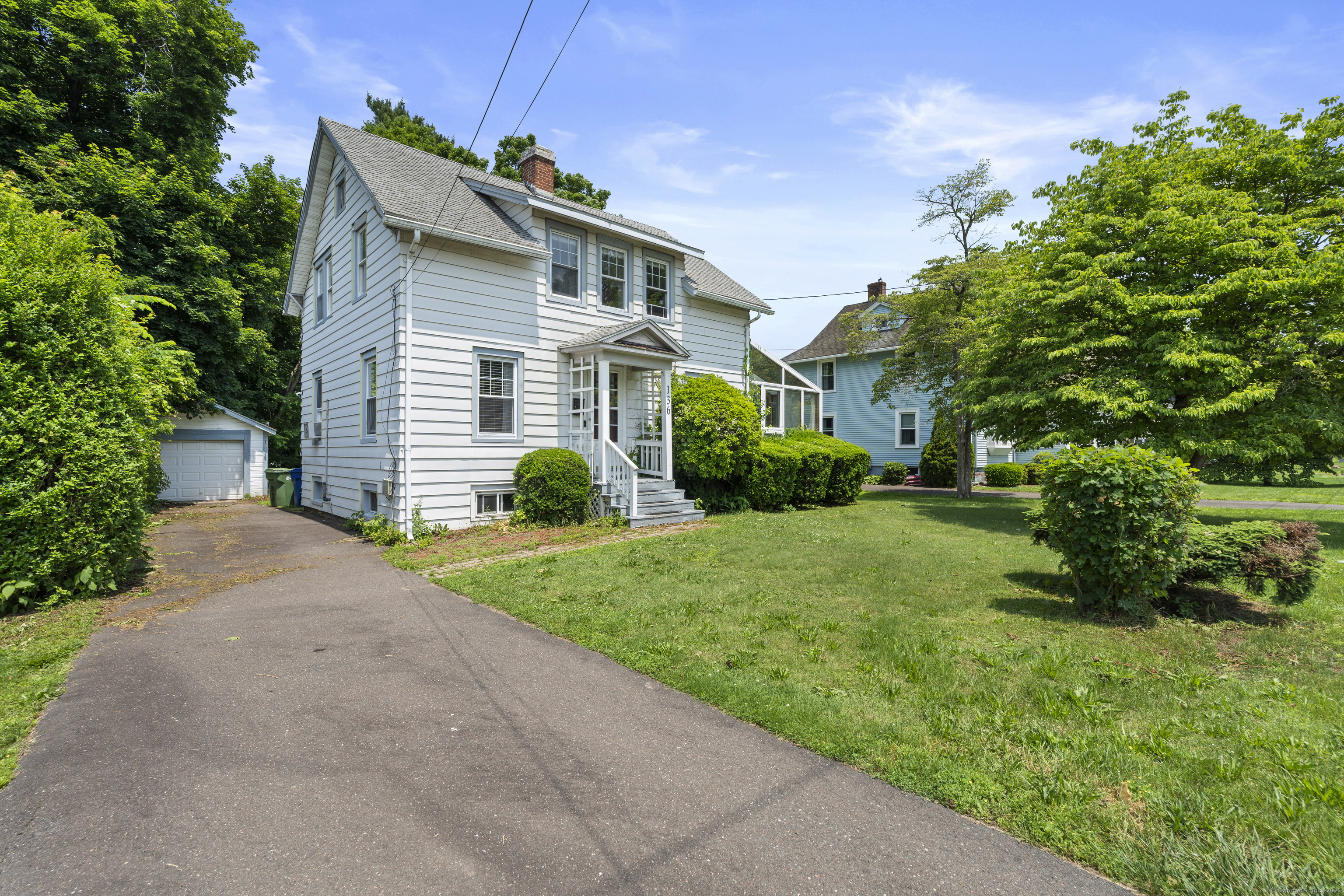 136 Bloomfield Avenue