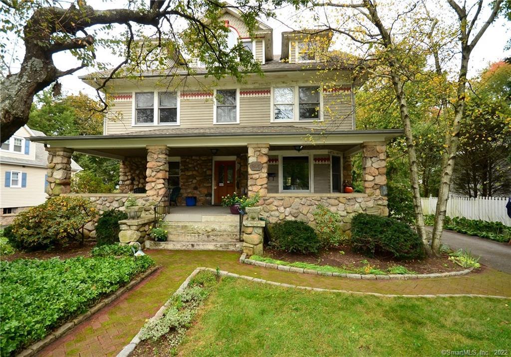 Photo 1 of 215 Courtland Avenue, Stamford, Connecticut, $600,000, Web #: 170201192