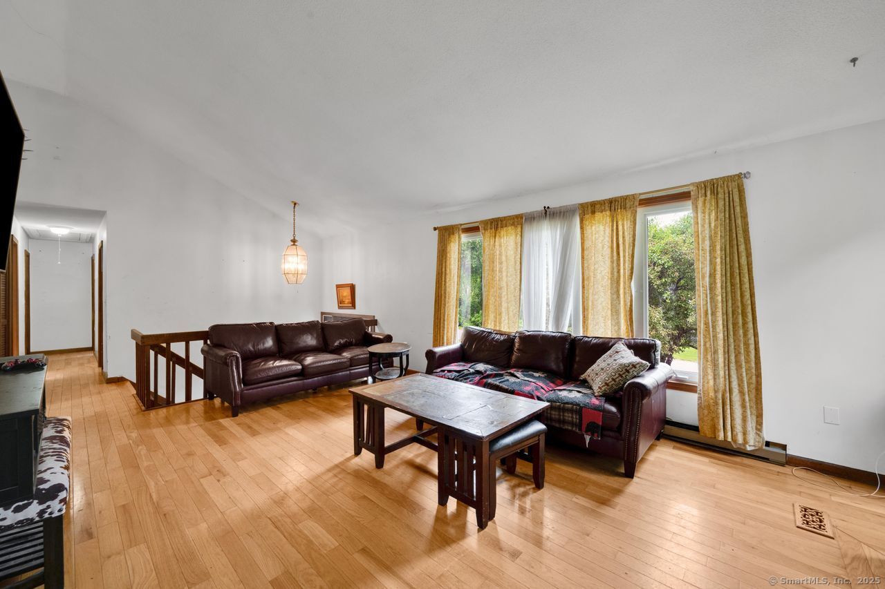 18 Robbie Road