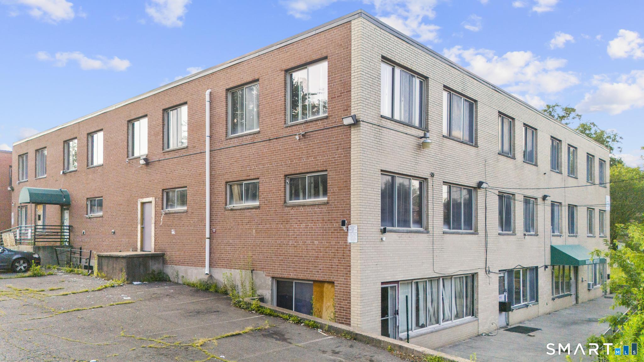 621 Farmington Avenue