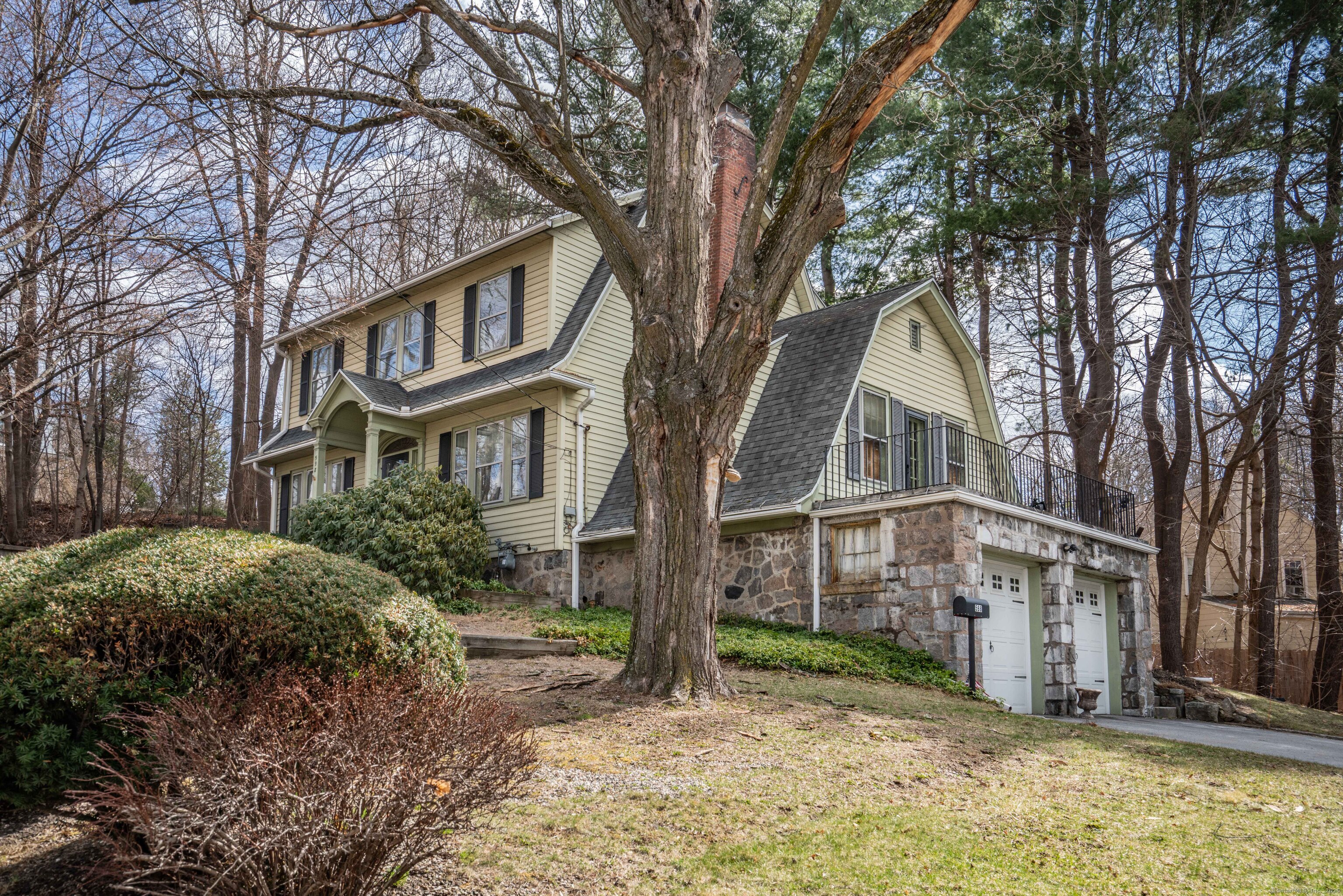 E Main Street, Torrington, Connecticut - 4 Bedrooms  
2 Bathrooms  
10 Rooms - 