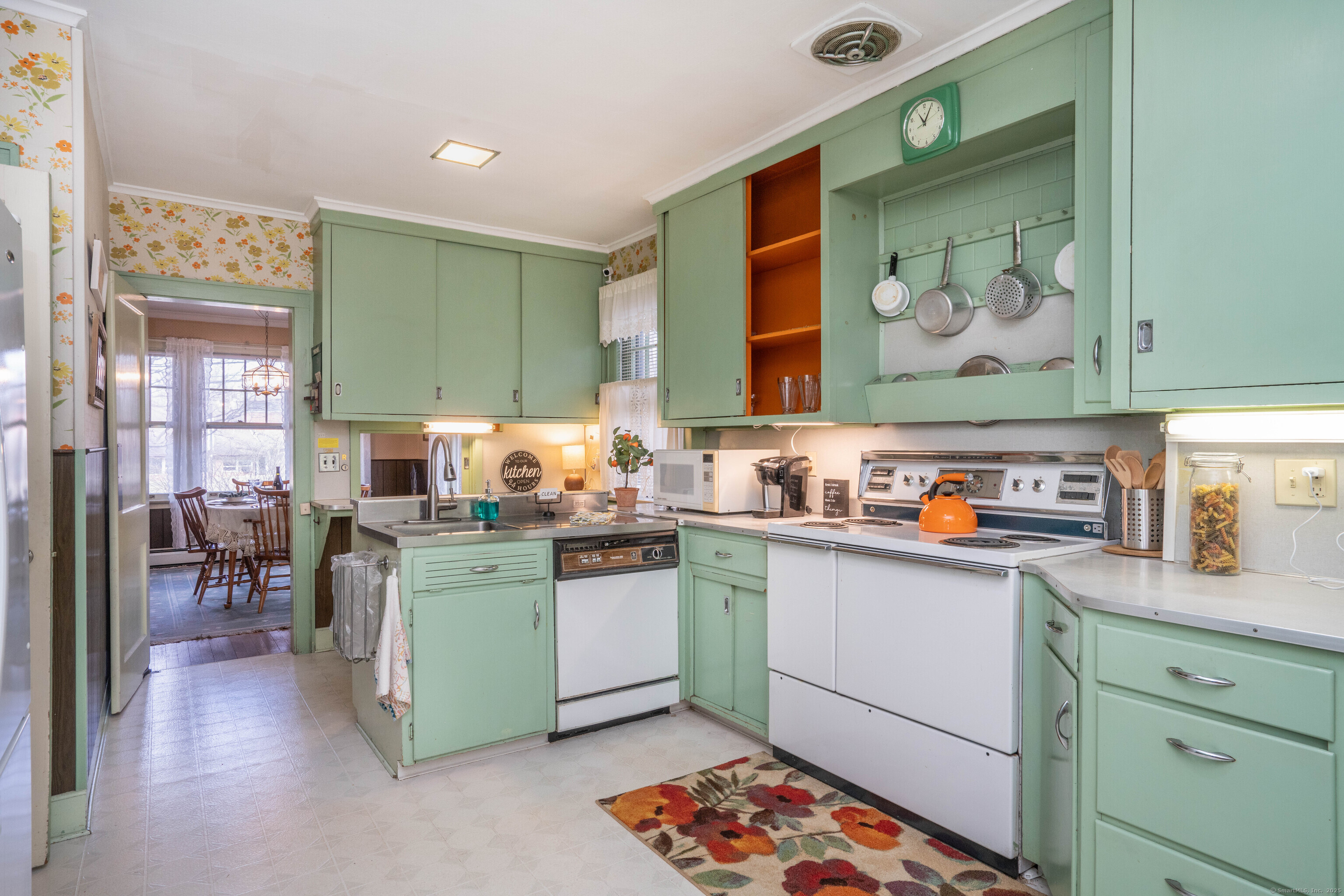 598 E Main Street, Torrington, Connecticut image 3