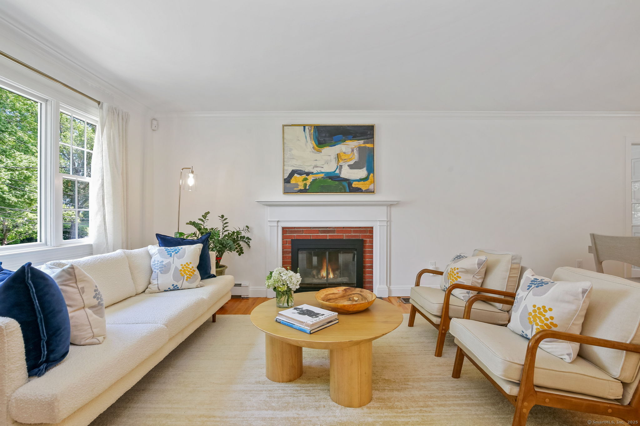 11 Pond Place