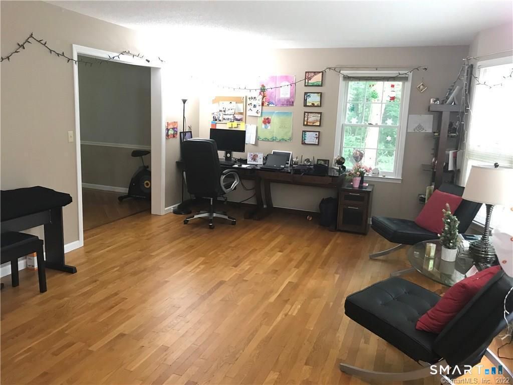 Photo of 19 Village View Lane, Farmington, CT 06085 (MLS # 24144896)