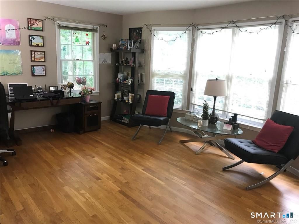 Photo of 19 Village View Lane, Farmington, CT 06085 (MLS # 24144896)