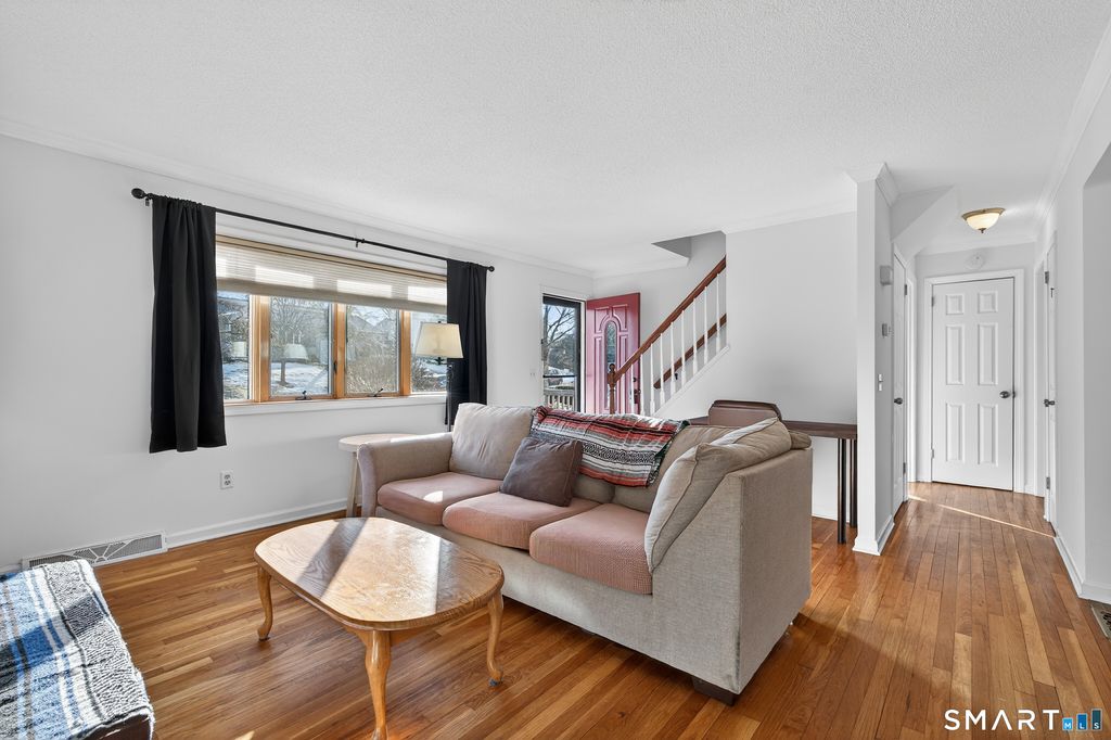 Photo of 40 Sunrise Circle, Wallingford, CT 06492 (MLS # 24147282)