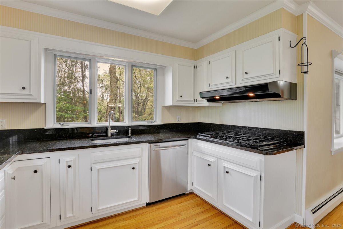 11 Dorset Lane, Manchester, Connecticut image 15