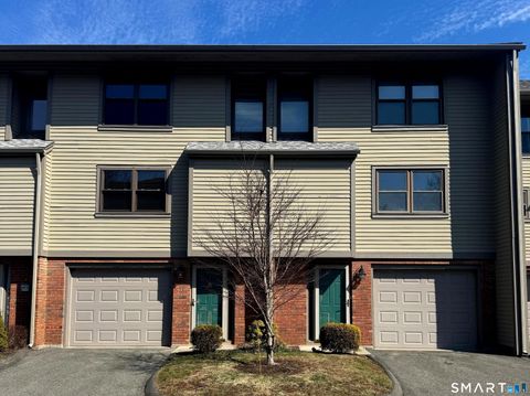 Condo For Sale - 53 Metacomet Drive<br/> Meriden, CT 06450