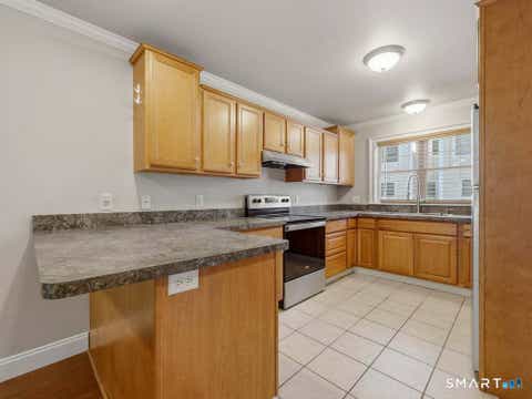 Tiny photo for 527 W Thames Street #6, Norwich, CT 06360 (MLS # 24176761)