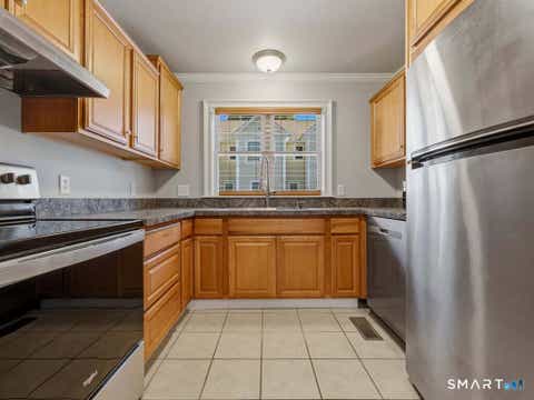 Tiny photo for 527 W Thames Street #6, Norwich, CT 06360 (MLS # 24176761)