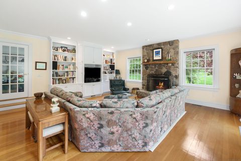 A home in New Canaan