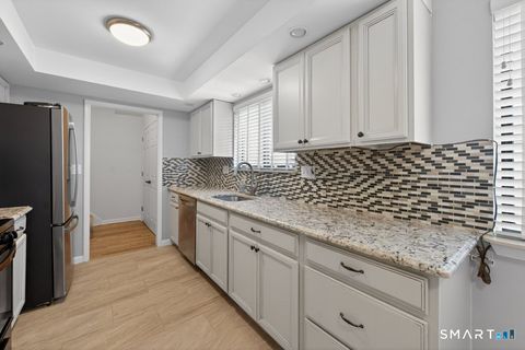 Tiny photo for 175 Beacon Hill Common #175, Beacon Falls, CT 06403 (MLS # 24173852)