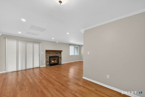 Tiny photo for 175 Beacon Hill Common #175, Beacon Falls, CT 06403 (MLS # 24173852)