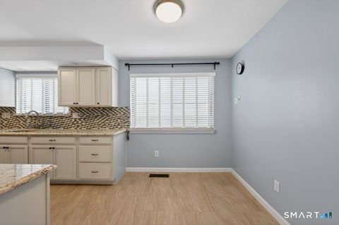 Tiny photo for 175 Beacon Hill Common #175, Beacon Falls, CT 06403 (MLS # 24173852)