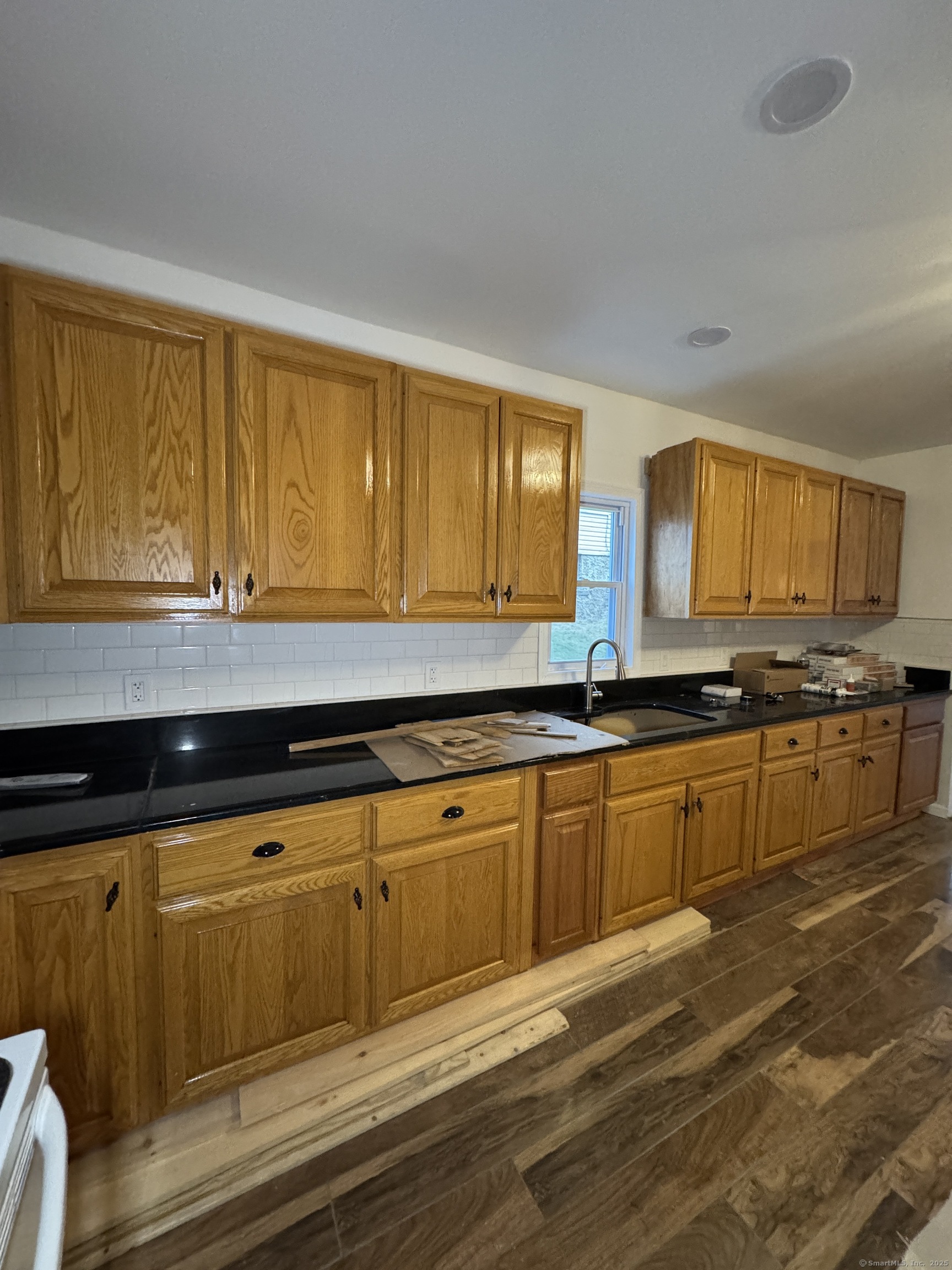 Rental Property at Wildwood Avenue, Waterbury, Connecticut - Bedrooms: 3 
Bathrooms: 1 
Rooms: 5  - $1,650 MO.