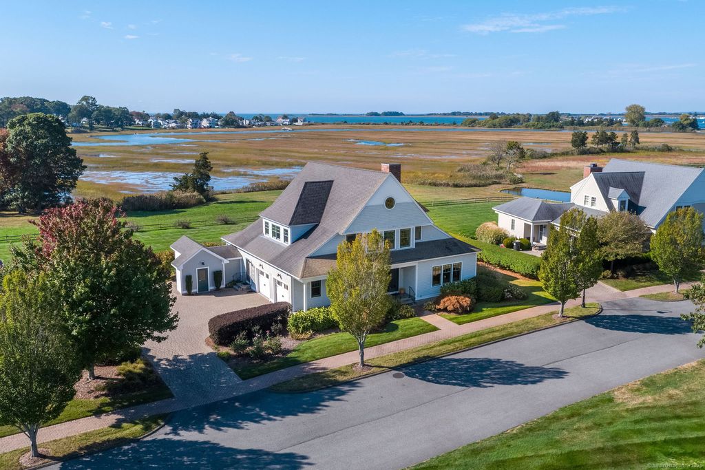 Photo of 7 Osprey Commons S, Clinton, CT 06413 (MLS # 24131412)
