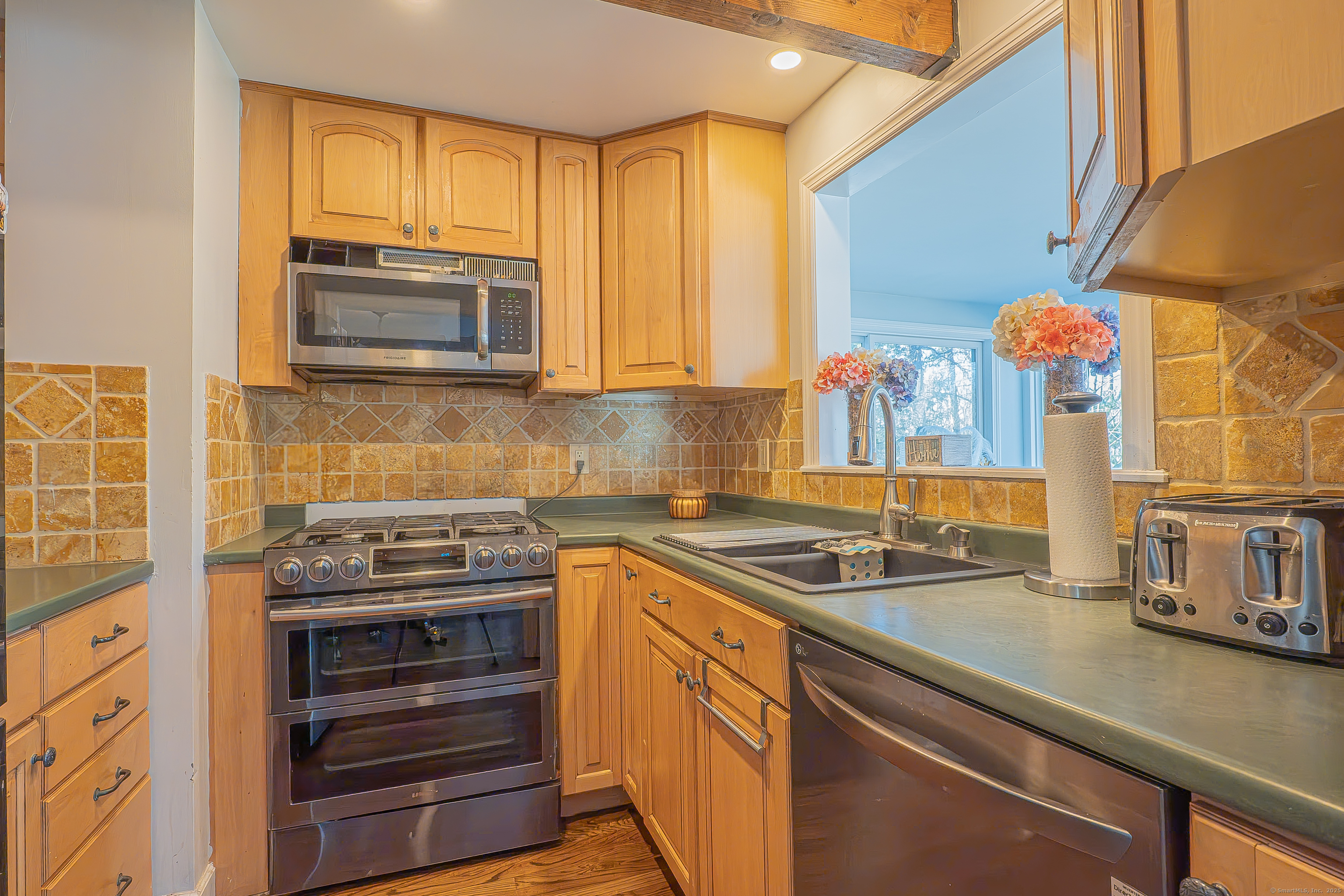 41 Meetinghouse Terrace, New Milford, Connecticut image 7
