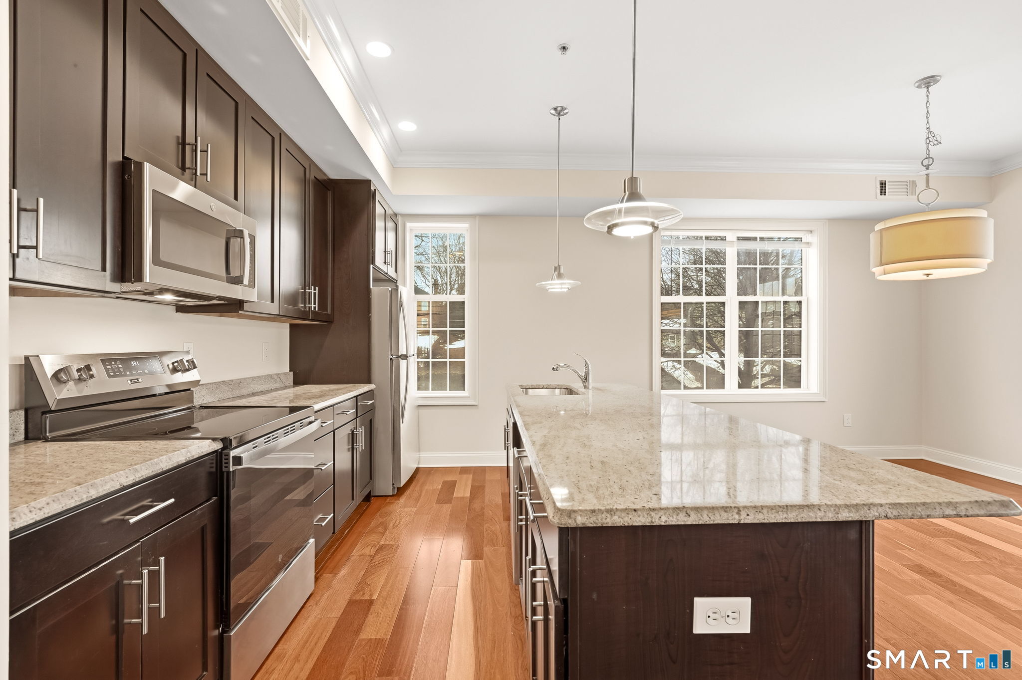 142 East Avenue A305