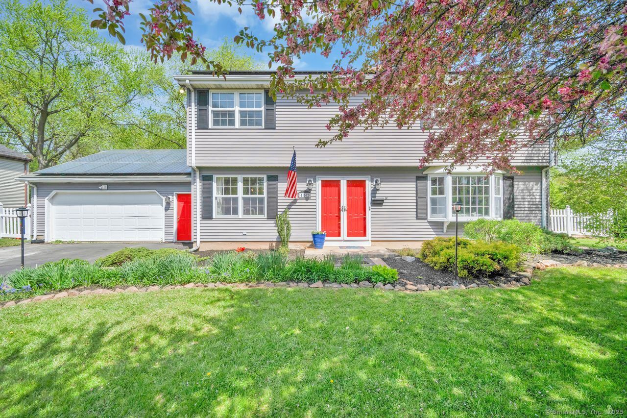 Property for Sale at Nott Street, Wethersfield, Connecticut - Bedrooms: 3 
Bathrooms: 3 
Rooms: 6  - $484,900
