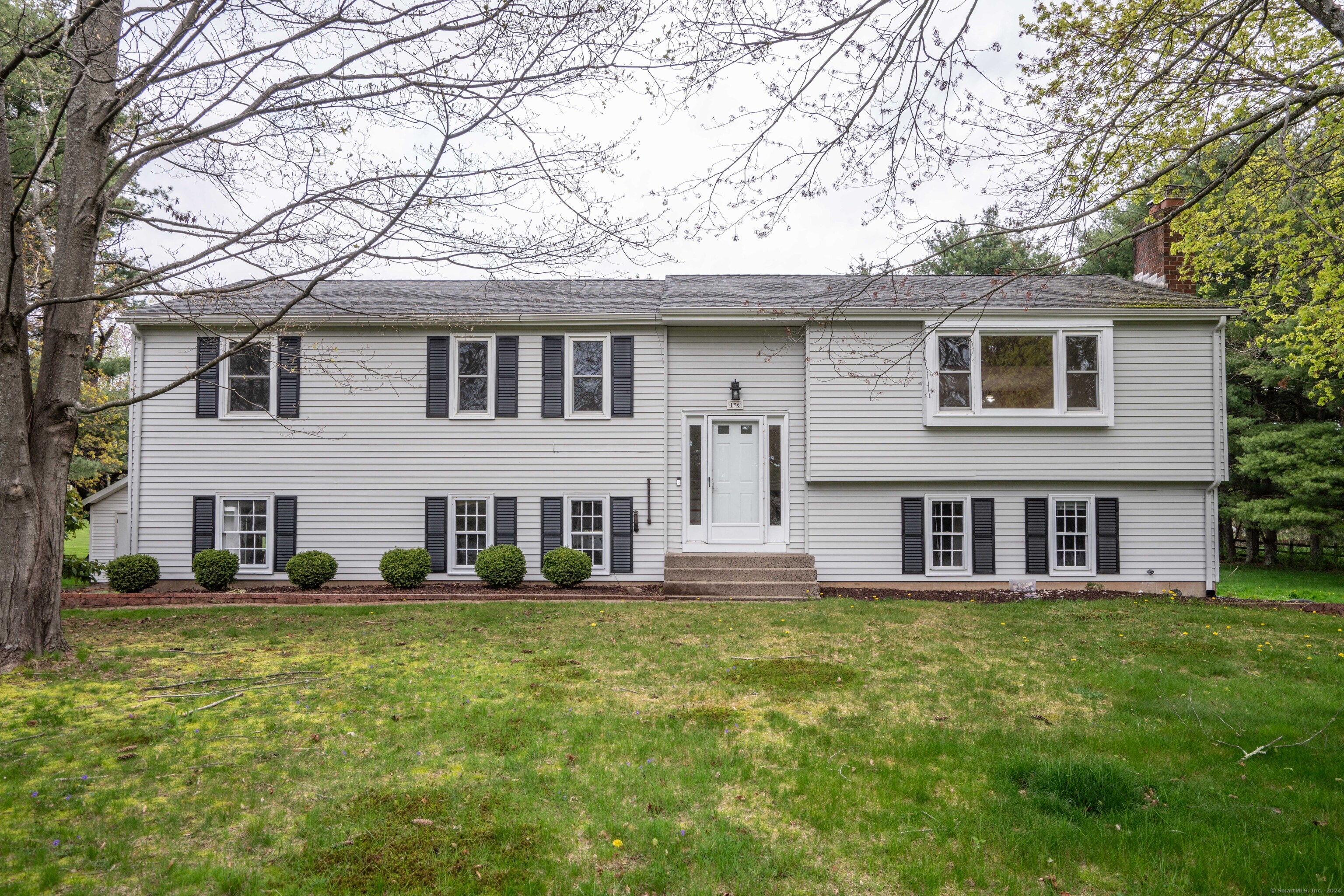 Property for Sale at 196 Farms Village Road, Simsbury, Connecticut - Bedrooms: 4 
Bathrooms: 3 
Rooms: 8  - $425,000
