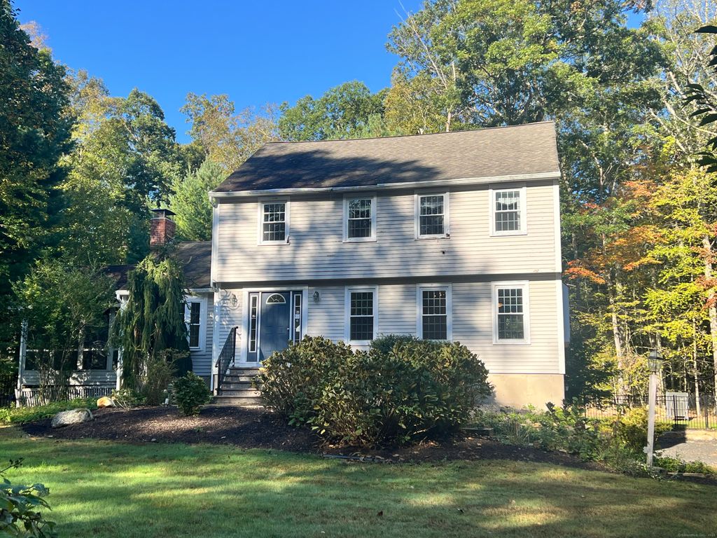 Photo of 39 Stepping Stone Lane, Madison, CT 06443 (MLS # 24126827)
