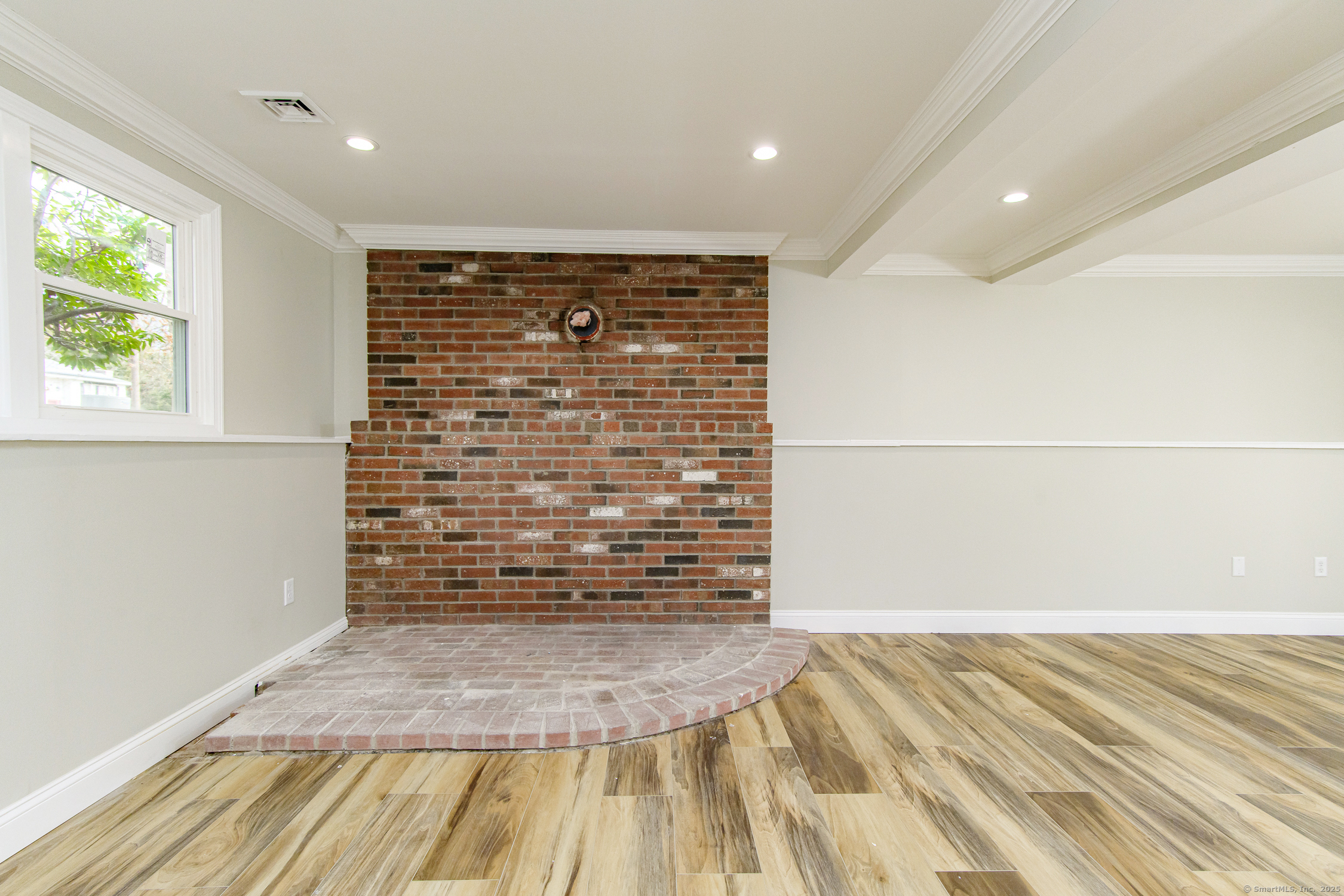 Killingly, Connecticut 06239, United States, 3 Bedrooms Bedrooms, ,2 BathroomsBathrooms,Residential,Active,87766