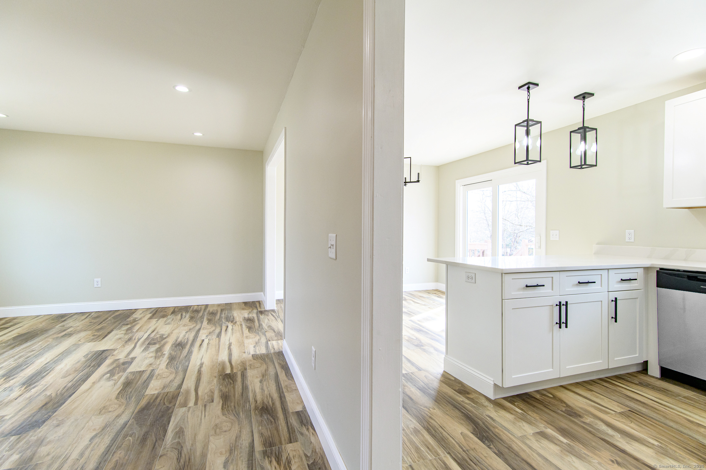 Killingly, Connecticut 06239, United States, 3 Bedrooms Bedrooms, ,2 BathroomsBathrooms,Residential,Active,87766