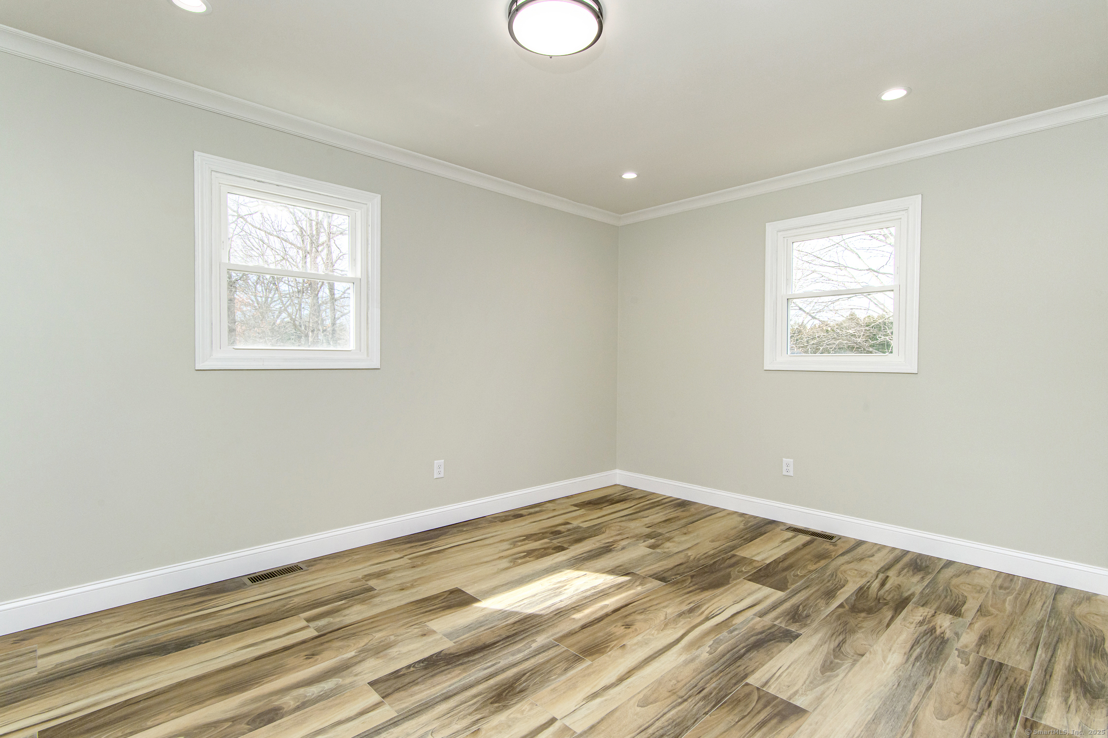 Killingly, Connecticut 06239, United States, 3 Bedrooms Bedrooms, ,2 BathroomsBathrooms,Residential,Active,87766