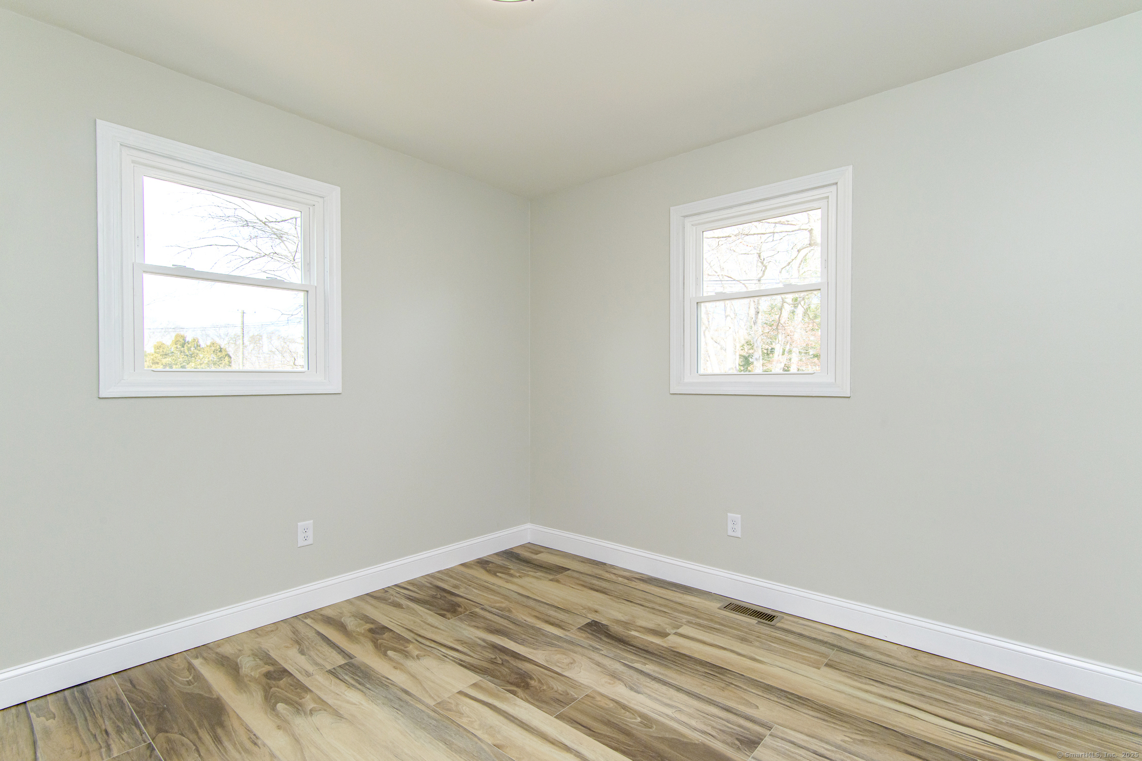 Killingly, Connecticut 06239, United States, 3 Bedrooms Bedrooms, ,2 BathroomsBathrooms,Residential,Active,87766