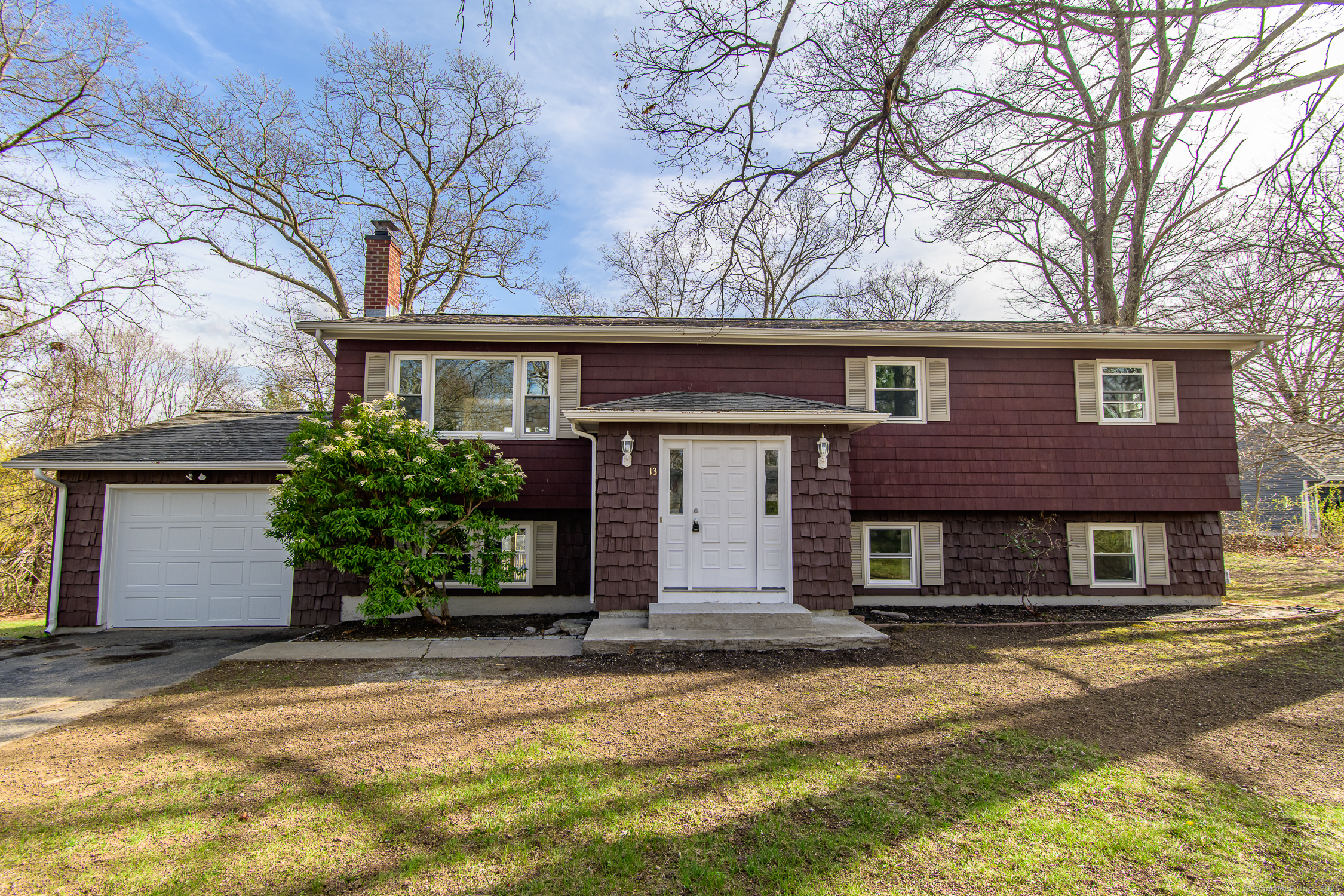 Killingly, Connecticut 06239, United States, 3 Bedrooms Bedrooms, ,2 BathroomsBathrooms,Residential,Active,87766