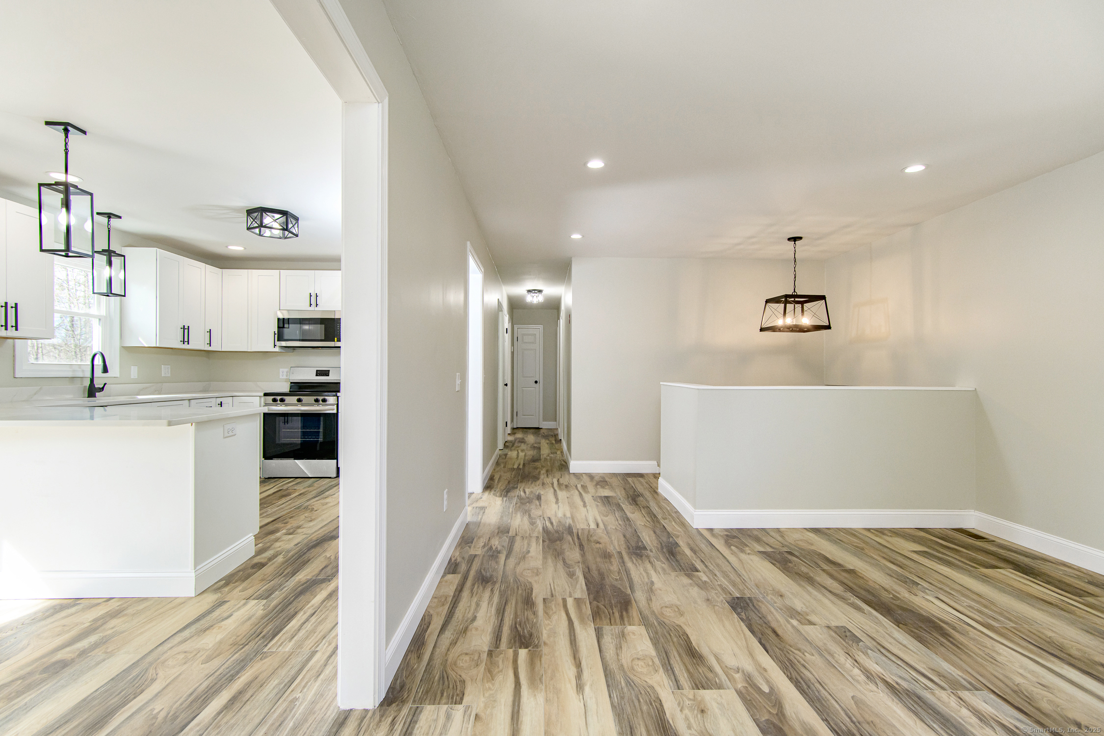 Killingly, Connecticut 06239, United States, 3 Bedrooms Bedrooms, ,2 BathroomsBathrooms,Residential,Active,87766