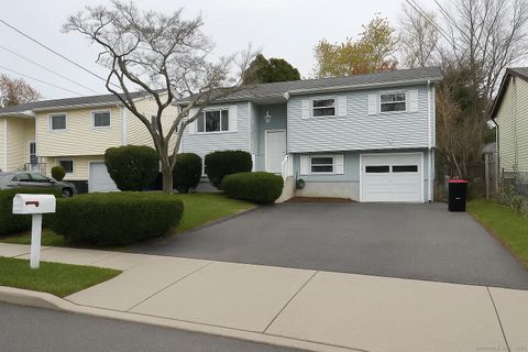 Homes For Sale - 14 Windward Road<br/> Norwalk, CT 06854