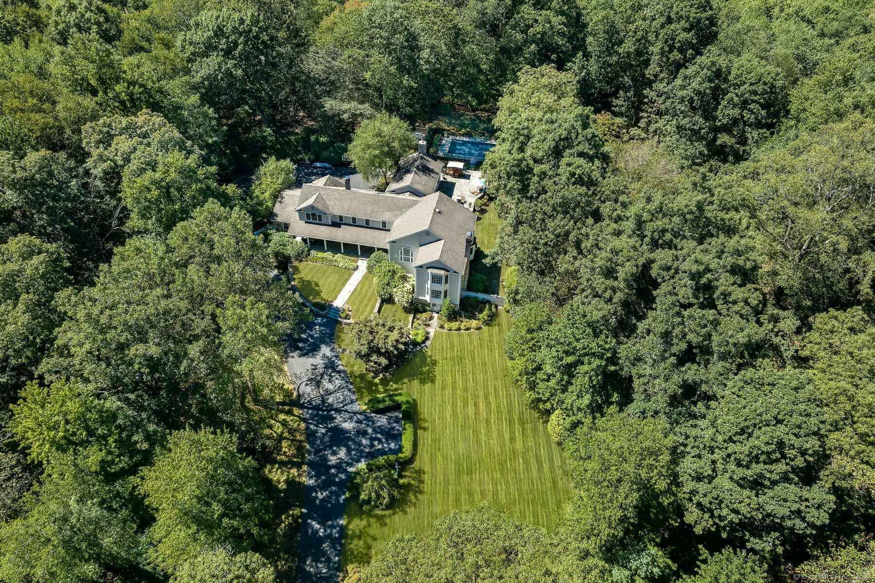 223 Michigan Road, New Canaan, Connecticut - 5 Bedrooms  
7 Bathrooms  
13 Rooms - 