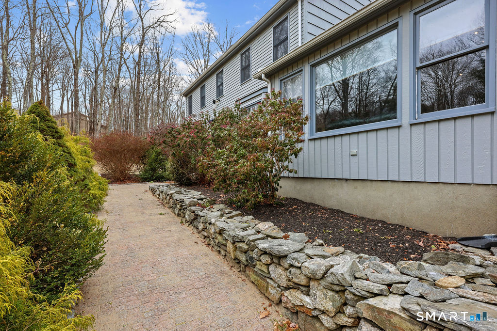 17 Abbotts Hill Road