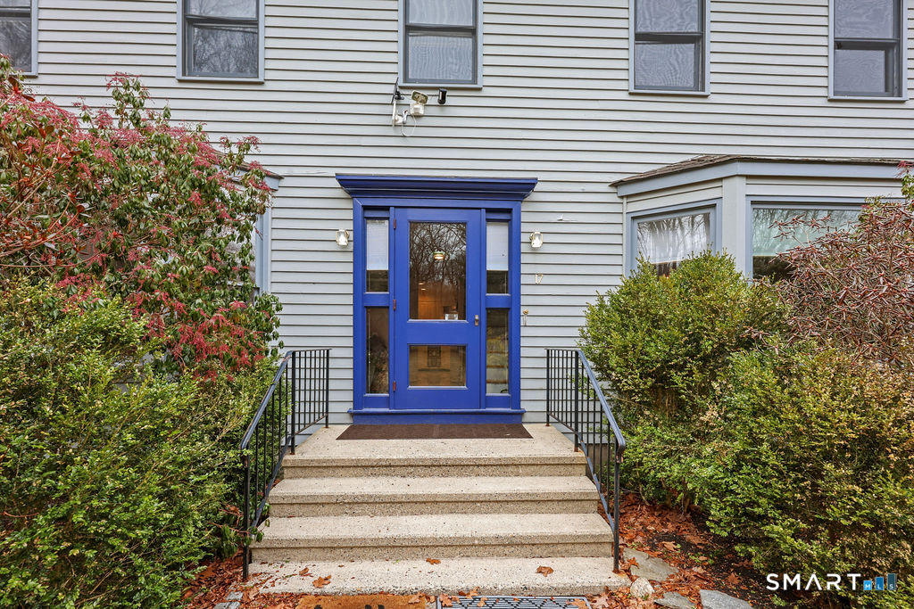 17 Abbotts Hill Road